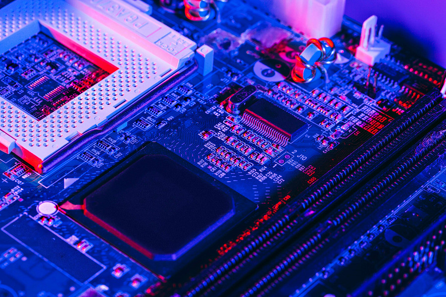 Chip, materie prime ed energia continuano ad affossare il settore auto